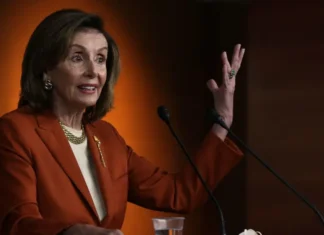 L’ex speaker della Camera degli Stati Uniti Nancy Pelosi non si ricandiderà nel 2026