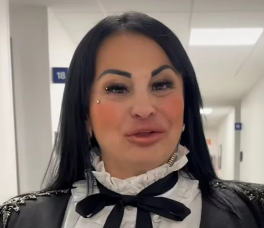 Rita De Crescenzo fa campagna elettorale per Forza Italia (che ne approfitta)