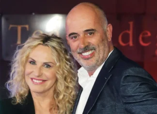 Antonella Clerici sul compagno Vittorio Garrone: “Non sposarmi porta tranquillità” Antonella Clerici e Vittorio Garrone