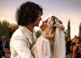 Carolina Crescentini e il primo incontro con il marito Motta: “In una radio che non esiste più”