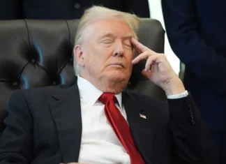 “Dozy Don”: circola sul web il video dove il Donald Trump si appisola