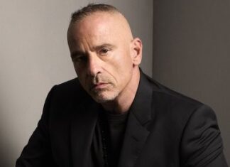 Classifica Album, al primo posto “Una Storia Importante” di Eros Ramazzotti Classifica Album, al primo posto c'è Eros Ramazzotti