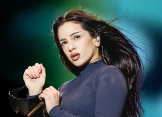 Rosalía si è esibita a sorpresa al concerto per la Palestina a Barcellona "Lux" di Rosalia è l'album di un'artista spagnola femminile con il più alto numero di streaming in un giorno su Spotify