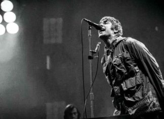 Oasis, chiuse le indagini sulla morte del fan al concerto di Londra, le parole della polizia: “È stato un tragico incidente” Oasis, chiuse le indagini sulla morte del fan al concerto di Londra, le parole della polizia: "È stato un tragico incidente"