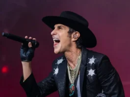 Perry Farrell, la prima volta sul palco dopo l’abbandono (e la fine) dei Jane’s Addiction Perry Farreell ritorna sul palco