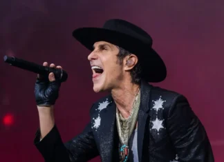 Perry Farrell, la prima volta sul palco dopo l’abbandono (e la fine) dei Jane’s Addiction Perry Farreell ritorna sul palco