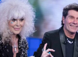 Donatella Rettore rivela sul marito Claudio Rego: “Il primo incontro è stato catastrofico, ci siamo odiati” Donatella Rettore ed il marito