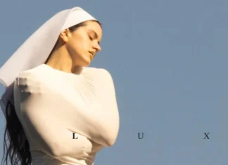 Rosalía supera le barriere linguistiche per cantare il sacro e il profano: la recensione del nuovo album “Lux”