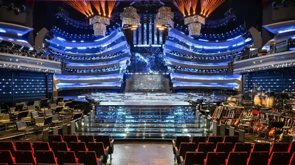 Verso "Sanremo 2026", la scenografia dello scorso anno - Photo Credits Sanremo Live & Love