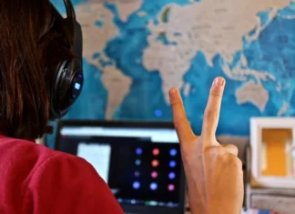 L’Italia dichiara guerra alle recensioni false: cosa prevede la nuova legge