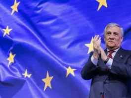 Tajani a Bari confonde lo stadio San Nicola con lo Stadio San Paolo: la gaffe