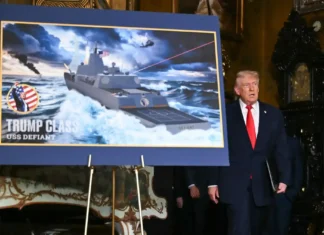 Trump presenta la Trump-class USS Defiant, la nuova nave da guerra per la marina Usa