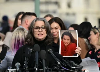 “Jane Doe” racconta alla CNN che il suo nome non è stato censurato nei file di Epstein