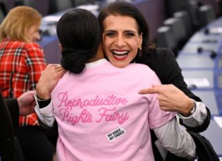 Il Parlamento europeo dice ‘sì’ all’aborto sicuro e accessibile