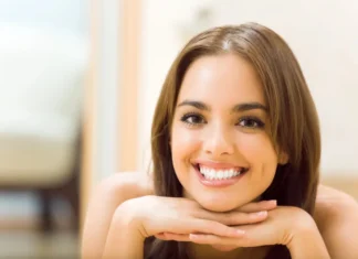Il potere estetico del sorriso: come l’odontoiatria moderna modella il volto e valorizza le labbra