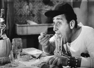 Cucina italiana e cinema, il patrimonio UNESCO sul grande schermo Alberto Sordi ph credits https://www.newsby.it/spettacolo-italia/alberto-sordi-20-anni-dalla-sua-scomparsa-di-cosa-e-morto-lattore/