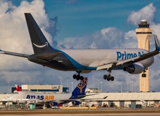 Amazon non consegnerà i pacchi con i droni in Italia: stop a Prime Air