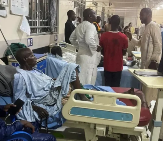 Esplosa una bomba in una moschea in Nigeria: cinque morti