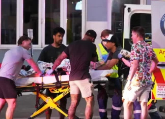 Il governo dell’Australia vuole acquistare le armi dai cittadini per ridurne la circolazione Bondi Beach Sparatoria - Photo Credits Il Post