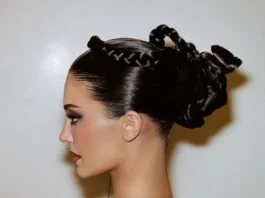 Kylie Jenner cambia faccia (letteralmente): il beauty look Cindy Lou Who che ha mandato in tilt TikTok