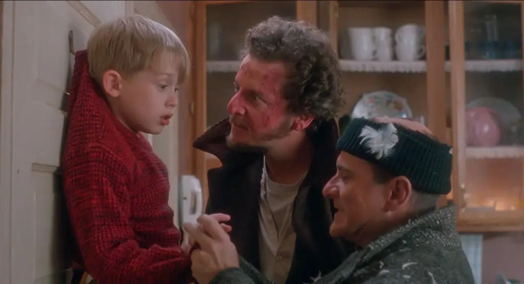 mamma ho perso l aereo ph credits https://www.unfilmunarecensione.com/mamma-ho-perso-laereo-1990/