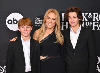 Chi è Sheryl Crow, la sua storia e carriera: dal dramma della morte dell’ex ai figli adottati