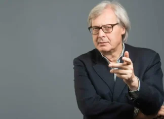 Processo contro Vittorio Sgarbi: arrivano novità sulla disputa con Rocco Casalino Vittorio Sgarbi - Photo Credits Etna Comics 2025