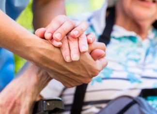 Cosa vuol dire fare il caregiver durante le Feste?