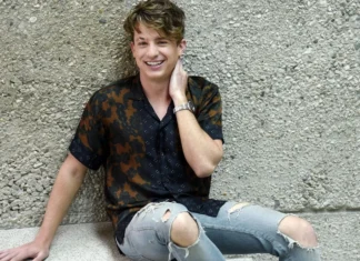 Charlie Puth canterà l’inno nazionale nel pre-game del Super Bowl 2026