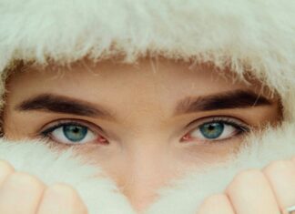 Skincare minimal per l’inverno: smart routine a prova di gelo skincare inverno - den-trushtin-8JCe9nIKHx0-unsplash