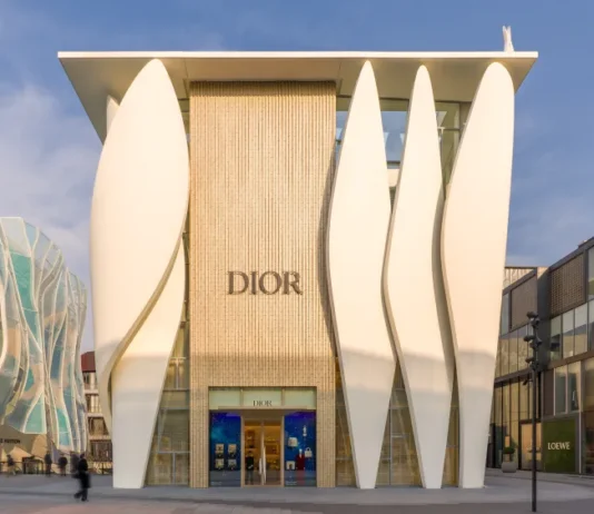 Dior apre a Pechino una casa da sogno (letteralmente): dentro il nuovo flagship che sembra un’opera d’arte abitabile