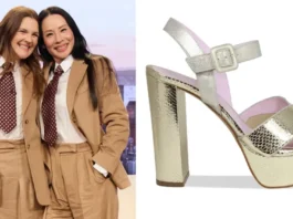 Drew Barrymore ha appena passato le sue scarpe comfort del cuore a Lucy Liu (ed è un vero momento Charlie’s Angels-core)