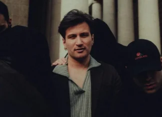 Chi è la misteriosa fidanzata di Eddie Brock, tra i big in gara a Sanremo 2026 Eddie Brock il cantante in gara a Sanremo 2026