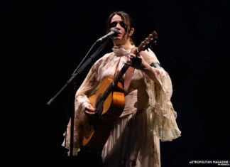 Carmen Consoli, il raffinato e delicato viaggio della “cantantessa” al Teatro Augusteo di Napoli (photogallery) Carmen Consoli live Teatro Augusteo - Ph © Federica Lamagra