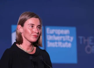 Federica Mogherini, Stefano Sannino e Cesare Zegretti rilasciati dopo l’accusa di uso improprio di fondi UE