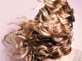La lacca è ancora un prodotto fondamentale dell’hairstyling?