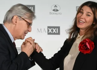 Sabrina Colle, la compagna di Sgarbi, annuncia una causa contro Evelina Sgarbi e Mediaset