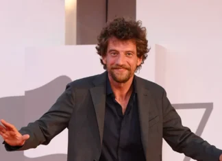 Maurizio Lastrico, chi è la misteriosa fidanzata Elisabetta: “Ho una ragazza intransigente”