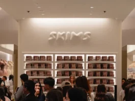 Skims sbarca a Dubai: Kim K alla conquista del Medio Oriente