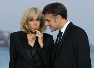 Condannati i dieci imputati nel processo per cyberbullismo ai danni di Brigitte Macron