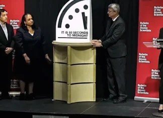 L’Orologio dell’Apocalisse segna 85 secondi alla potenziale fine del mondo, mai così vicino alla mezzanotte: cos’è e come funziona