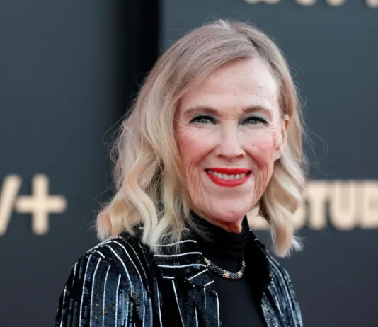 Addio a Catherine O’Hara: la madre in ‘Mamma, ho perso l’aereo’ Catherine O' Hara