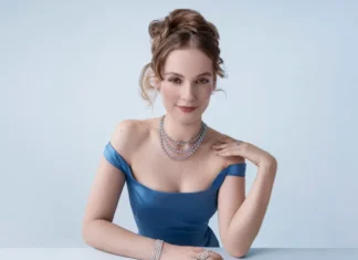 Hannah Dodd: da Bridgerton a Pandora, la nuova eroina romantica che parla (anche) Gen Z