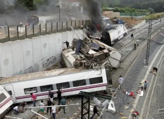 Incidente ferroviario in Spagna: nulla di certo, ma arrivano le prime ipotesi. Ecco cosa sappiamo Incidente Spagna Ipotesi - Photo Credits Swissinfo