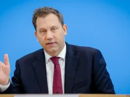 Lars Klingbeil contro i dazi di Trump: l’Europa deve fermare il “ricatto economico” Lars Klingbeil - Photo Credits DW.com
