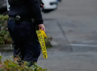 Gli agenti federali statunitensi hanno sparato a due persone a Portland