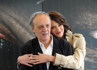 Asia Argento, il rapporto con i genitori: “Mia madre mi picchiava, mio padre era assente” Asia Argento il rapporto con i genitori