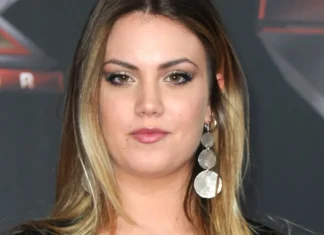 Chi è Alice De Andrè, la figlia di Cristiano De Andre: “Mio padre mi ha detto ‘fai quello che vuoi, ma non cantare'” Chi è Alice De Andrè figlia di Cristiano De Andrè