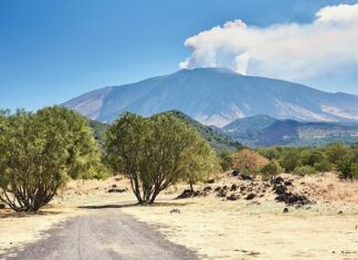 Etna, il richiamo del Cratere Centrale: come raggiungerlo in sicurezza