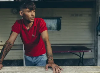 Per il nuovo tour, Louis Tomlison ha scelto di non inserire nella scaletta i brani degli One Direction: i motivi Louis Tomlison rivela perchè non canterà brani degli One Direction nei prossimi concerti.
